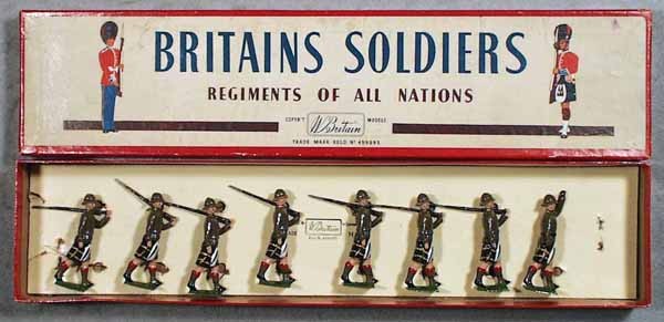 BRITAINS 1901 CAPE TOWN HIGHLANDERS: 8 pieces, orig box & insert, C8.