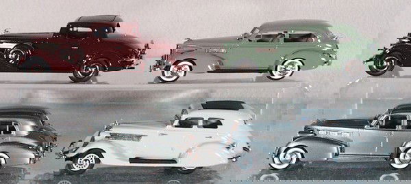 4 BROOKLIN MODELS: die cast, 1935 Buick Coupe, 1939 LaSalle Sedan, 1938 Cadillac Sedan, 1934 Studebaker Land Cruiser, made in England, C8-9.