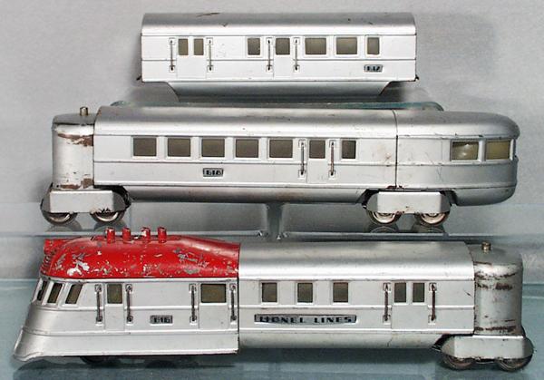 LIONEL FLYING YANKEE TRAIN SET: O ga, 616 red-top power car, w/scratches on cab & small dent on side of car, 617 coach, 618 obsv, some oxidation spots, C4-5.