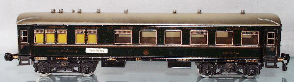 MARKLIN CIWL DINER: O ga, 19420 JG, dark blue, 40cm, gold highlights added to windows, 2 signs on coach, no interior, C6-7.