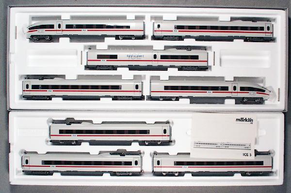 MARKLIN ICE TRAIN SET & EXTRA CAR SET: HO ga, Set 37781 w/extra car set 43749, orig boxes & inserts, C9.