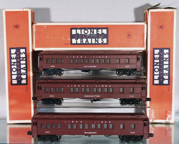 3 LIONEL MADISON COACHES: O ga, 2625 Irvington, 2627 Madison, 2628 Manhattan, orig boxes & inserts worn, 1 missing end flaps, C8.