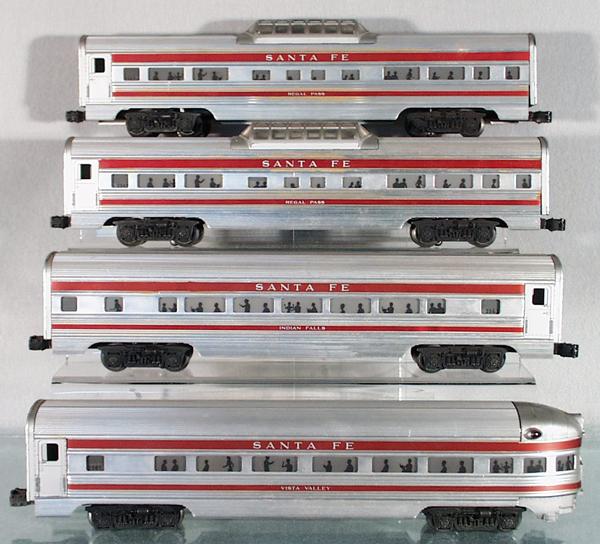 4 LIONEL SANTA FE COACHES: O ga, 2 #2562 Regal Pass vista domes, 2563 Indian Falls Pullman, 2561 Vista Valley obsv, C5-7.