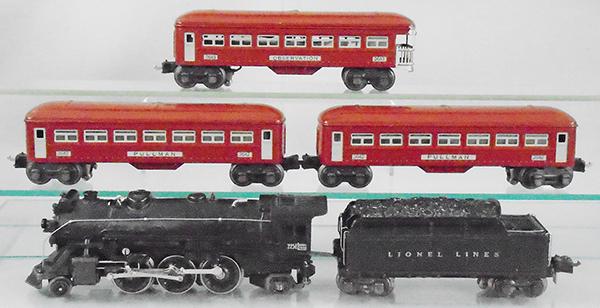 LIONEL TRAIN SET (1 of 2)