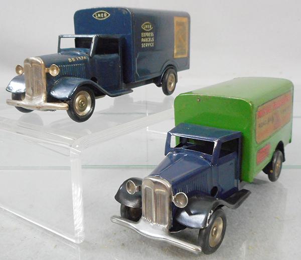 2 MINIC LORRIES (1 of 2)