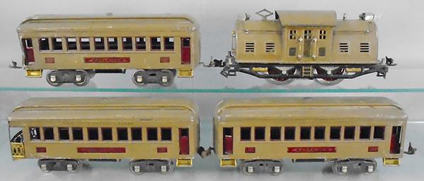 LIONEL TRAIN SET (1 of 2)