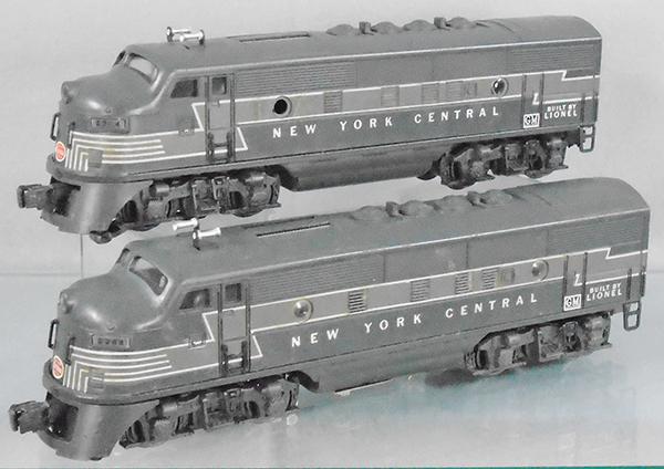 LIONEL 2344 NYC F3 AA DIESELS (1 of 2)