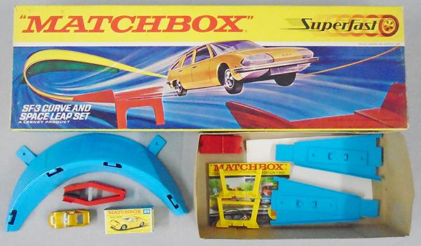 MATCHBOX SF-3 CURVE & SPACE LEAP SET (1 of 1)