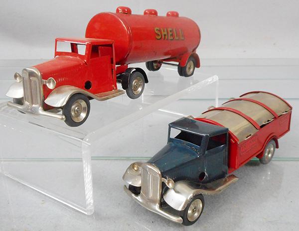 2 MINIC LORRIES (1 of 2)