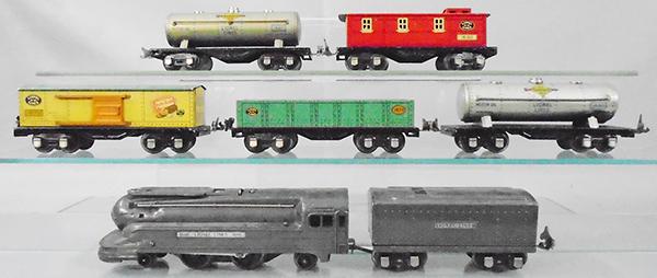 LIONEL TRAIN SET (1 of 2)
