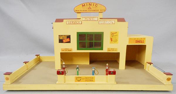 MINIC GARAGE #4 (1 of 3)