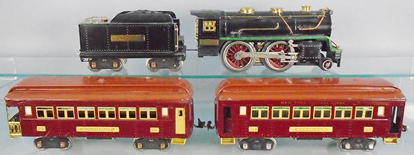 LIONEL TRAIN SET (1 of 3)