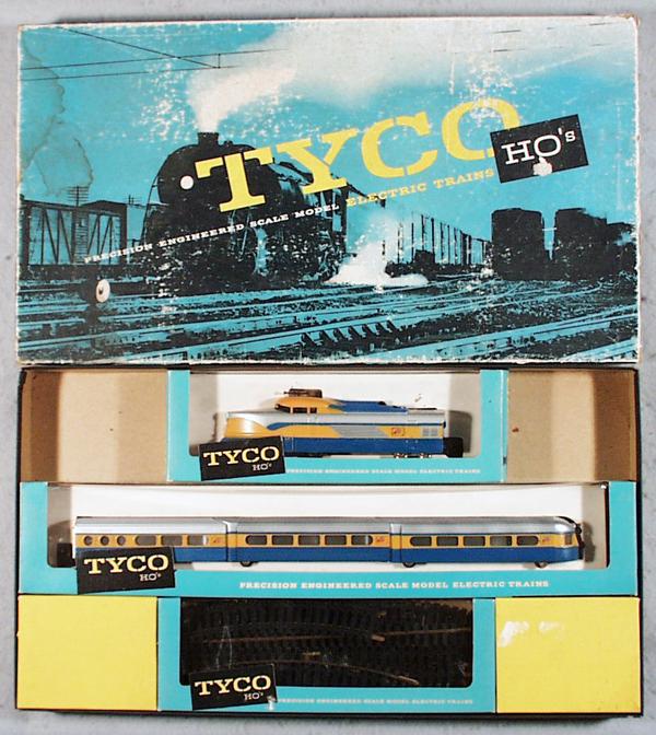 TYCO T-9 TALGO TRAIN SET: HO ga, 2-rail, loco w/3 coaches, orig boxes & insert & set box minor wear, C8-9.