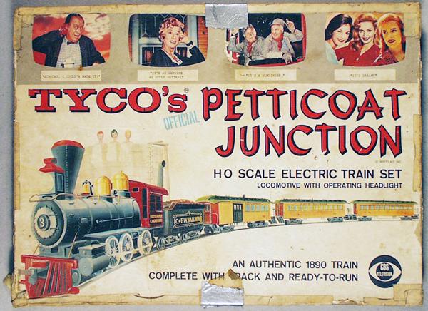 TYCO 6526 PETTICOAT JUNCTION TRAIN SET: HO ga, contains 6-piece train set w/transformer, orig boxes & set box worn, set box taped, C7-8.