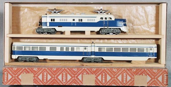 MARKLIN ST800 STREAMLINE SET: HO ga, cream & blue, restored by Ritter, orig box & inserts, C9.