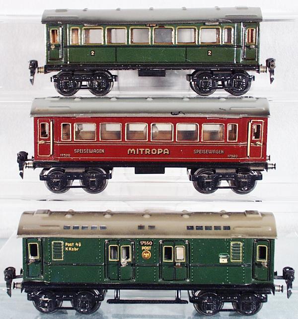 3 MARKLIN PASSENGER CARS: O ga, handpainted tin, 17510 coach, 17520 Mitropa spiesewagen, w/lighting kit, window plastic broken, missing 1 coupler, 17550 post car, C5-6.