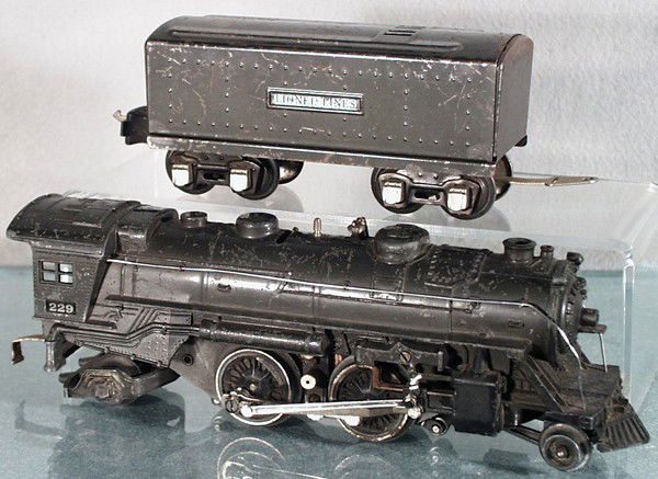 LIONEL 229 LOCO & TENDER: O ga, 229 loco, oxidation on siderods, 2689T tender, C4-5.