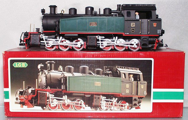 LGB 2085D TANK LOCO: G ga, paint chipping on flag stantions, orig box minor wear, C8-9.