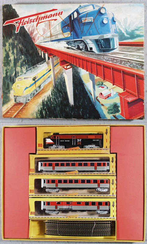 FLEISCHMANN NEW HAVEN TRAIN SET: HO ga, 2-rail, 1341 loco w/3 passengers, orig boxes & insert, orig set box minor wear, C7-8.