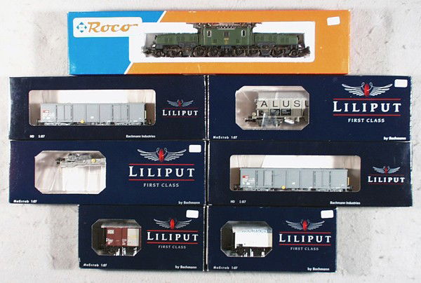 ROCO & LILIPUT TRAIN SET: HO ga, 69528 electric loco, 3-rail, w/Liliput freight cars L224704, L224804, 2 #L224404, L224304, L225704, orig boxes & inserts, C9-10.