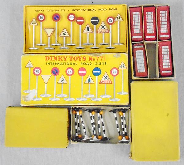 3 DINKY ACCESSORIES (1 of 1)