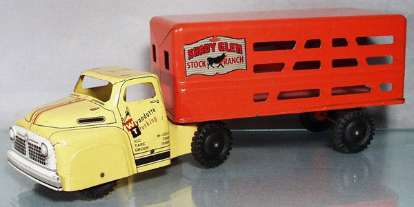 WYANDOTTE SHADY GLEN STOCK TRUCK: litho tin & painted pressed steel, black rubber tires, some decal chips, 17" long, C6.