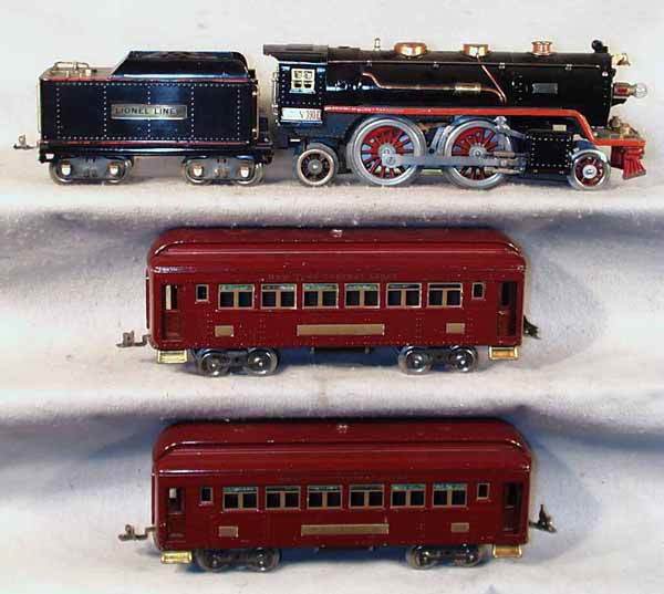 LIONEL TRAIN SET: std ga, 390E loco, Bild-A-Loco, wheels frozen, frame warped, 390T tender, 2 #319 coaches, cars have paper crazing, C5-6.