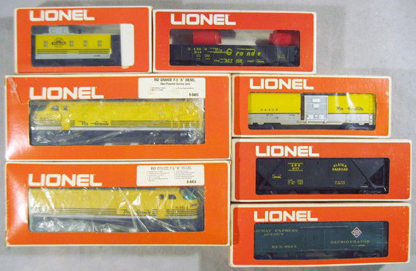 LIONEL 1450 SERVICE STATION SET: O ga, 8464 & 8465 Rio Grande F3 AA, w/cars 9117, 9116, 9739, 9144, 9166, orig boxes & set box minor wear, C7-8.