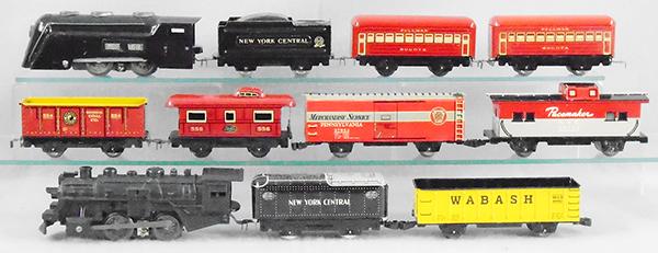 2 MARX TRAIN SETS (1 of 2)