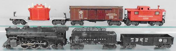 LIONEL TRAIN SET (1 of 2)
