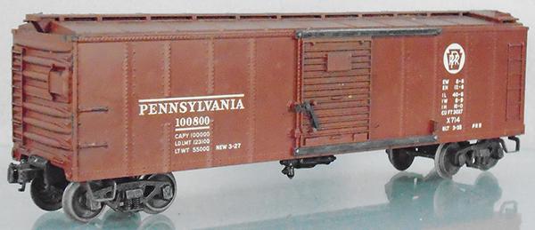 LIONEL 714 SCALE BOX CAR (1 of 3)