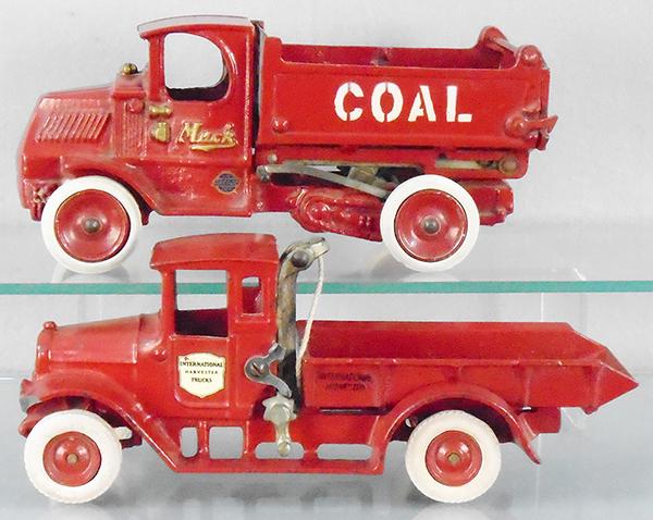 2 ARCADE TRUCKS (1 of 2)