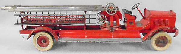 KINGSBURY FIRE LADDER TRUCK (1 of 3)