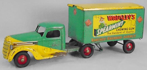 BUDDY L 935 REA WRIGLEYS TRUCK: painted pressed steel, 25 in long, rear doors intact, some oxidation spots on cab, decals have wear, C5-6.