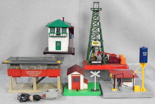 5 LIONEL ACCESSORIES (1 of 2)