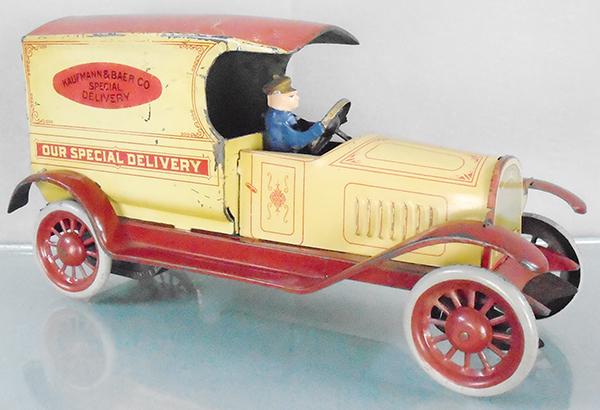 TURNER TOYS DELIVERY TRUCK (1 of 2)