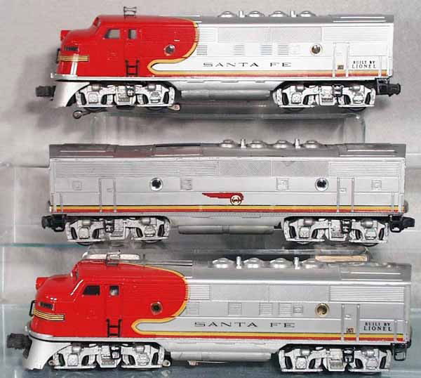 LIONEL 2343 SF DIESEL ABA SET: O ga, 2343 screen tops, both have cracked nose decals, 2343C B unit, missing 1 porthole lens, C6-7.