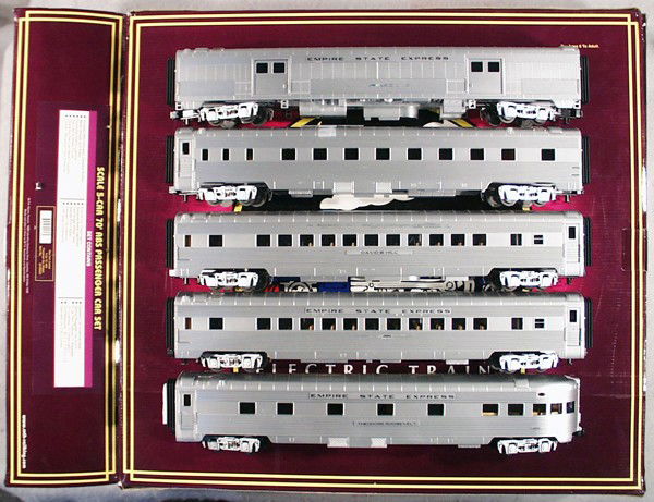 MTH 20-65020 EMPIRE STATE EXPRESS 5-CAR SET: O ga, missing 6 nameplates, scratches to ribbing, orig set box & insert minor wear, C5-6.