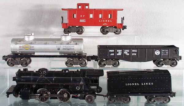 LIONEL TRAIN SET: O ga, 1655 loco, 6654W tender, 6452 gondola, 6465 Sunoco tank, 6257 caboose, C5-6.