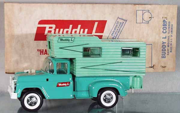 BUDDY L 5433 CAMPER'S TRUCK: pressed steel & plastic, complete, orig box, C9.