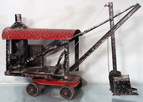 BUDDY L 202 STEAM SHOVEL: painted pressed steel, 20" long, decals chipped, C4.