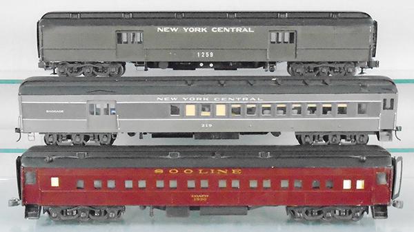 3 SCALE COACHES: O ga, wood construction w/metal sides, 18 to 19 in long, C6-7.