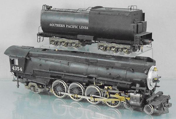 KTM SOUTHERN PACIFIC MT-4 LOCO & TENDER (1 of 3)