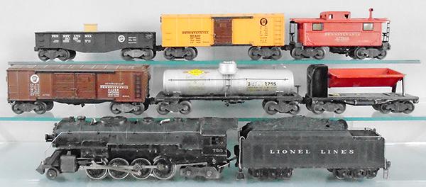 LIONEL TRAIN SET (1 of 3)