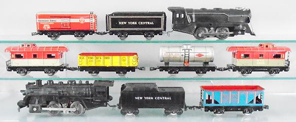 2 MARX TRAIN SETS (1 of 3)