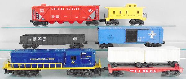 LIONEL TRAIN SET (1 of 2)