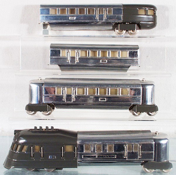 LIONEL FLYING YANKEE TRAIN SET: O ga, 616 power car, 2 #617 Pullmans, 618 obsv, cab, tail & wheel skirts restored in gray, C5-6.