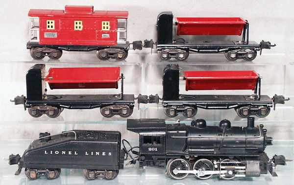 LIONEL TRAIN SET: O ga, 201 switcher, 2201B tender, 3 #3659 coal dump, 2657 caboose, C5-7.