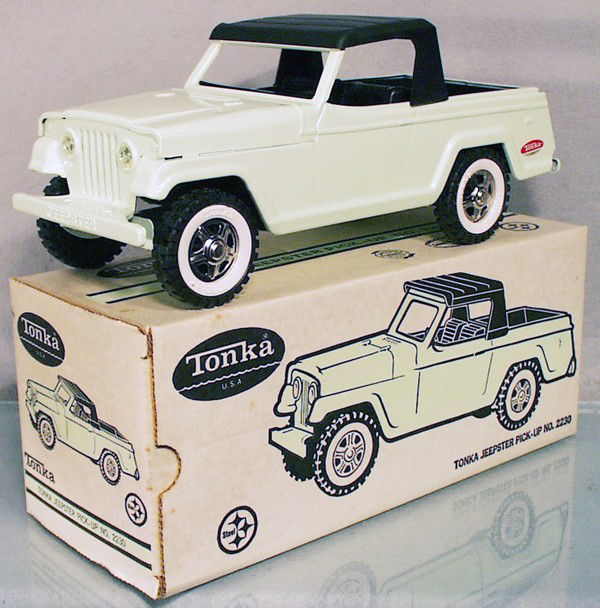 TONKA 2230 JEEPSTER PICK UP: green w/black top & canopy, w/catalog, orig box, C9-10.