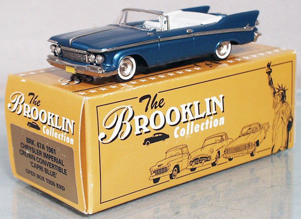 BROOKLIN 67A 1961 CHRYSLER CONVERTIBLE: Chrysler Imperial Crown Convertible, blue, orig box, C9.